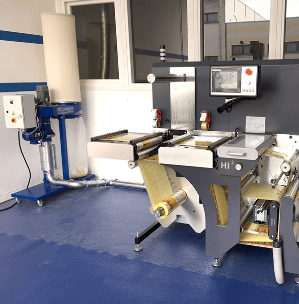 TrimCutter 80 connected to Grafotronic finishing machine